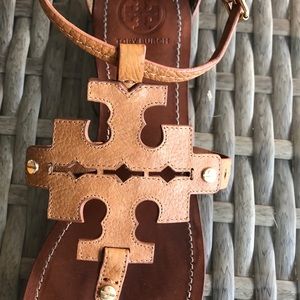Tory Burch Shoes - Tory Burch Phoebe Flat Thong Sandal Tan Leather. Tory Burch Shoes - Tory Burch Phoebe Flat Thong Sandal Tan Leather.